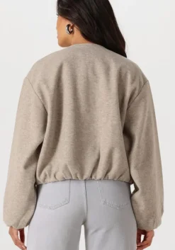 SECOND FEMALE jack dex jacket><noscript><img width=