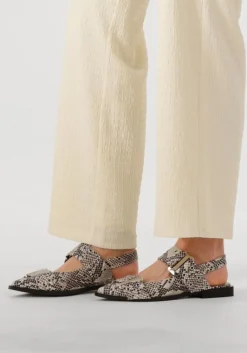 STEVE MADDEN slingbacks grand ave><noscript><img width=