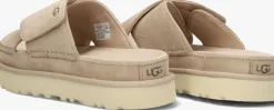 UGG slippers w goldenstar cross slide><noscript><img width=