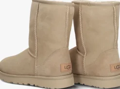 UGG vachtlaarzen classic short ii><noscript><img width=