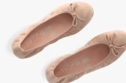 UNISA ballerina's acor><noscript><img width=