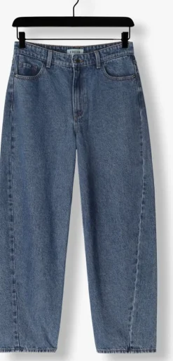 blauwe edited mom jeans mathilda denim trousers