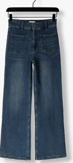 JANICE e straight leg jeans jagger><noscript><img width=