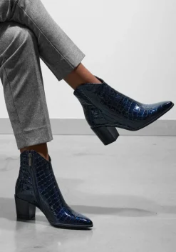 LINA LOCCHI e enkellaarsjes at 152><noscript><img width=