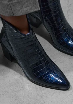 LINA LOCCHI e enkellaarsjes at 152><noscript><img width=