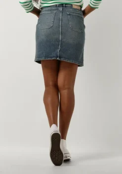 MOS MOSH e minirok maki><noscript><img width=