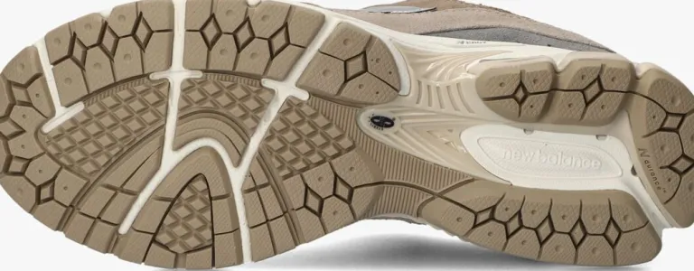 NEW BALANCE e lage sneakers m2002r m>DAMES Sneakers