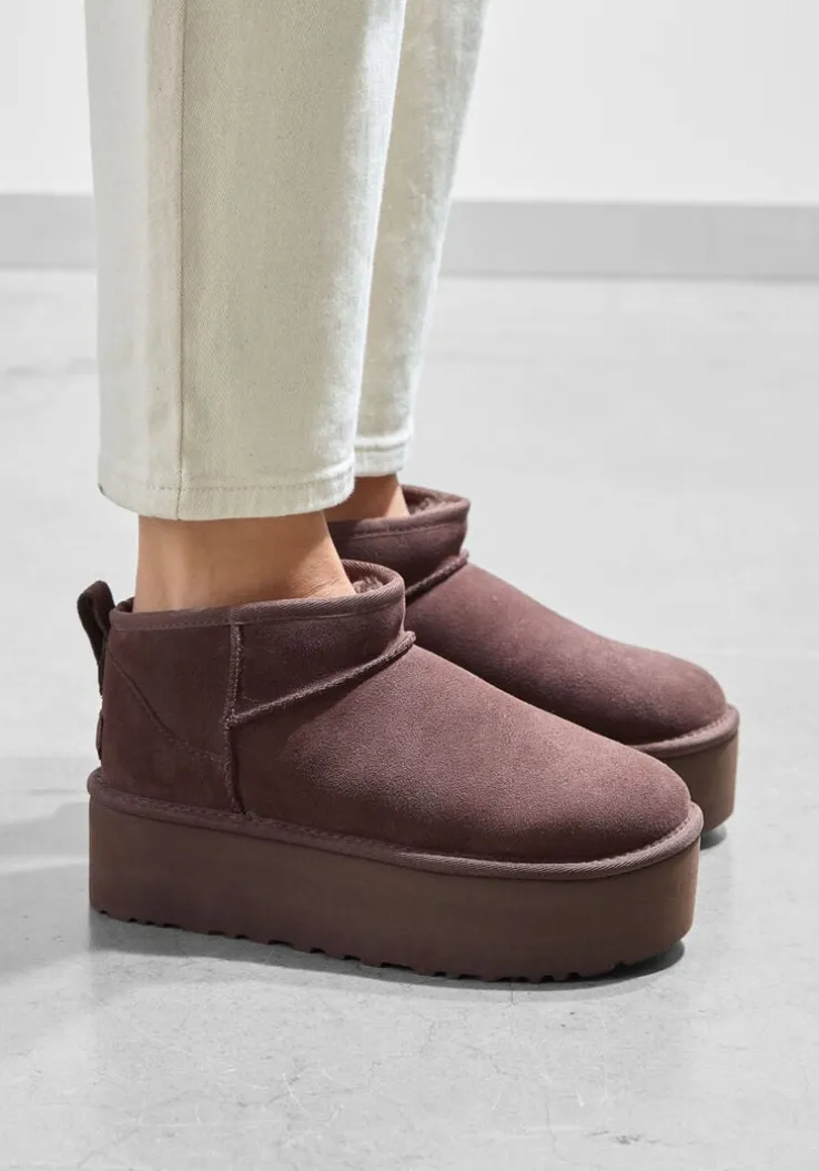 bruine ugg vachtlaarzen w classic ultra mini platform