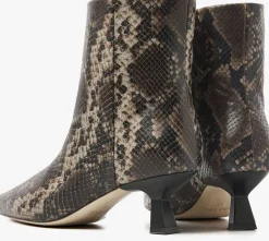 VIA VAI e enkellaarsjes suzy franky><noscript><img width=