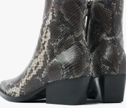 VIA VAI e enkellaarsjes do cassidy><noscript><img width=