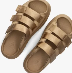 UGG slippers w goldenstar slide><noscript><img width=