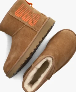 camel ugg vachtlaarzen classic mini ugg side logo