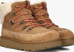 cognac ugg snowboots classic alpine lace-up