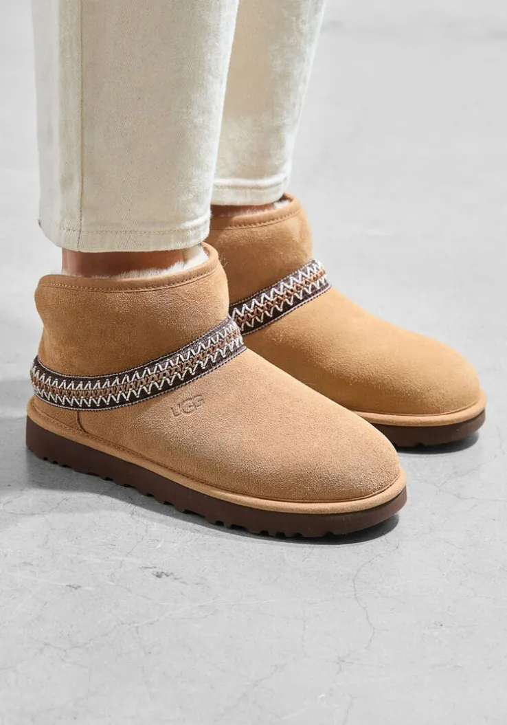 cognac ugg vachtlaarzen classic mini crescent