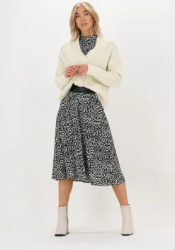 creme simple vest lesley