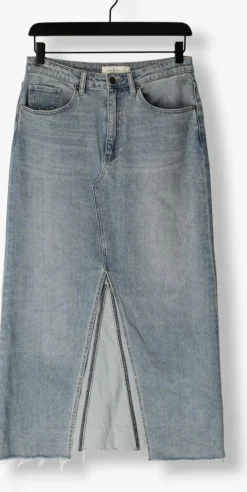 CIRCLE OF TRUST e maxirok kae dnm skirt><noscript><img width=