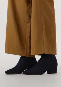 UNISA e enkellaarsjes jake><noscript><img width=