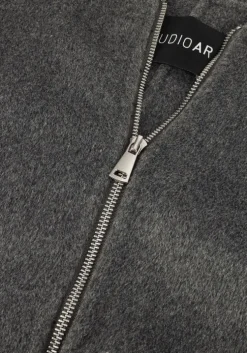 donkergrijze studio ar jack nina