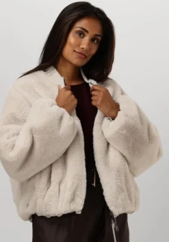 ecru beaumont jack max