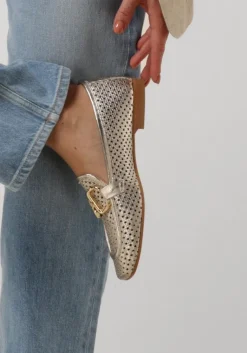 NOTRE-V en loafers 08-42><noscript><img width=