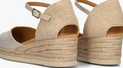 UNISA en espadrilles cisca><noscript><img width=