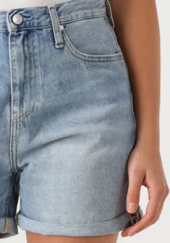 CALVIN KLEIN e shorts mom short><noscript><img width=