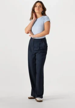 lichtblauwe my essential wardrobe t-shirt mandymw tee