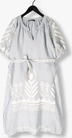 GREEK ARCHAIC KORI lichtgrijze maxi jurk 230654><noscript><img width=