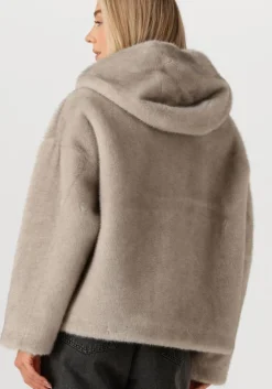 lichtgrijze studio ar faux fur jas ruby