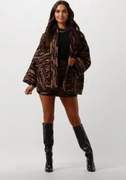 oranje amaya amsterdam vest stella kim