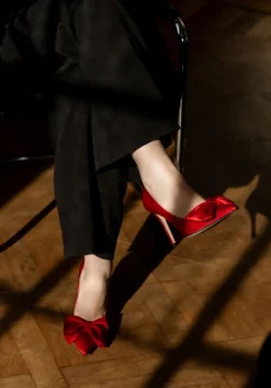 OMODA ATELIER rode pumps x iris - dae><noscript><img width=