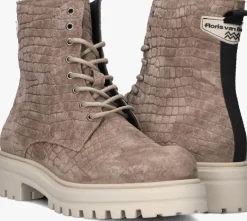 FLORIS VAN BOMMEL enkellaarsjes wonki 11.02><noscript><img width=