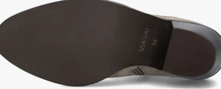 taupe via vai enkellaarsjes mara denver