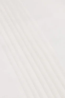 RESORT FINEST te top crop top linen><noscript><img width=