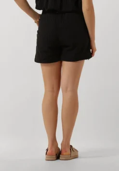 CIRCLE OF TRUST e broeken lotte short><noscript><img width=