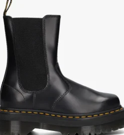 zwarte dr martens chelsea boots 2976 hi quad squared