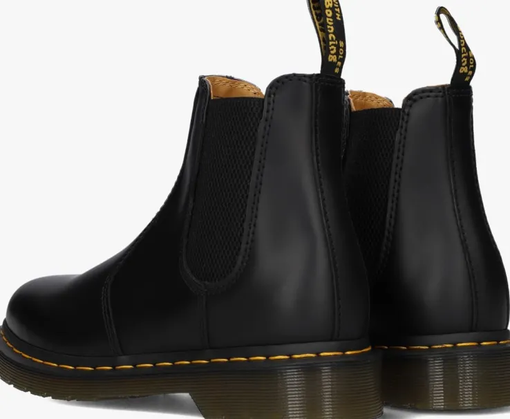 zwarte dr martens chelsea boots 2976 smooth