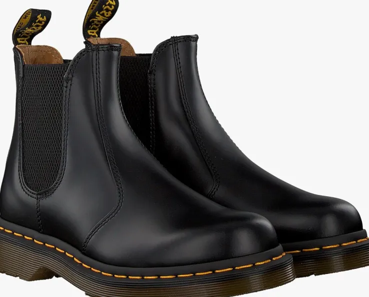 zwarte dr martens chelsea boots 2976 smooth