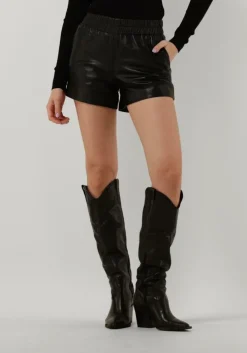 zwarte est'seven broeken est'leather short court