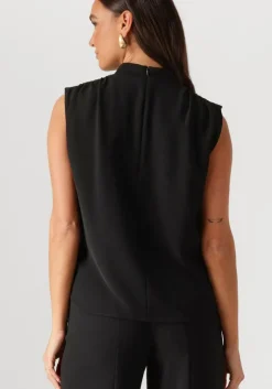 JOSH V e top kiana><noscript><img width=