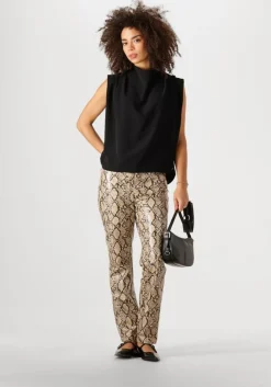 JOSH V e top kiana><noscript><img width=