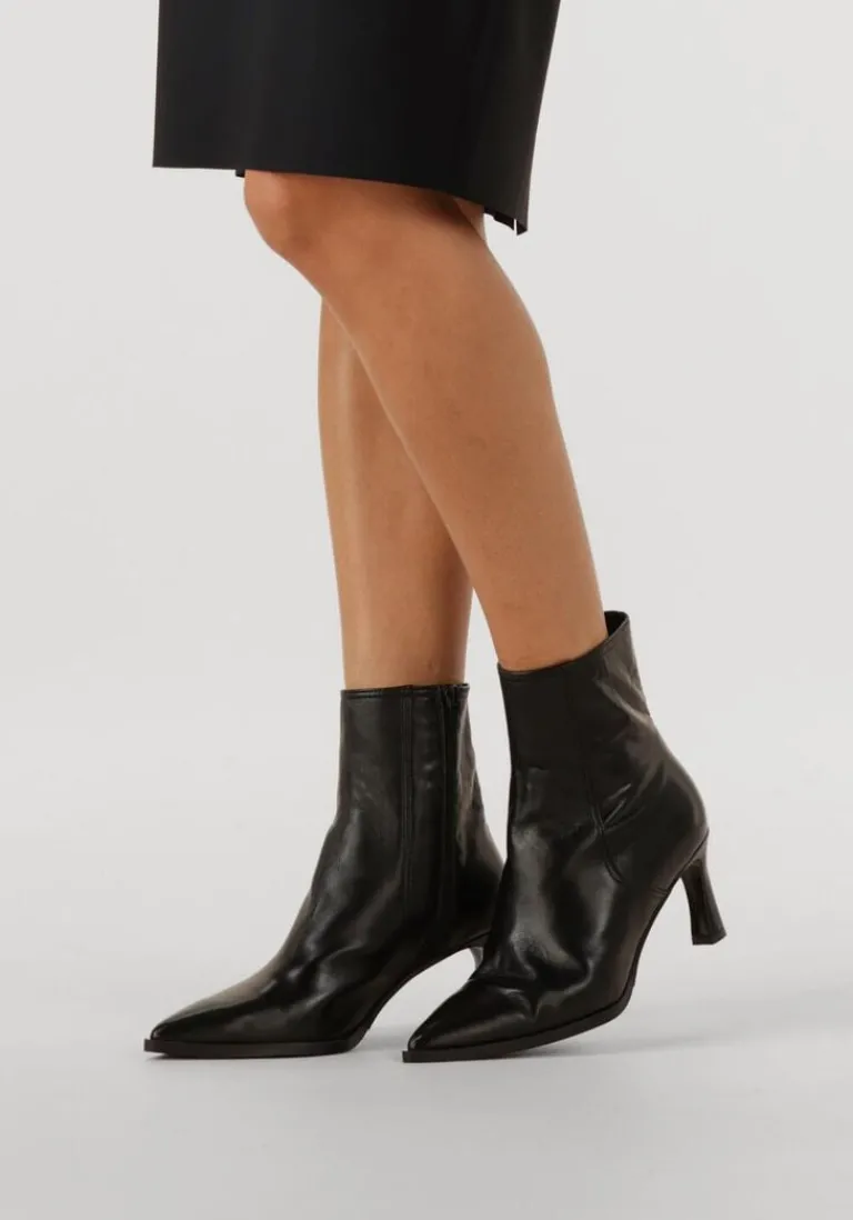 LINA LOCCHI e enkellaarsjes av 136 lis>DAMES Enkellaarsjes