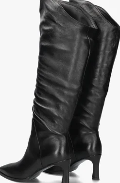 LINA LOCCHI e hoge laarzen av 135><noscript><img width=