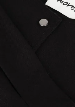 zwarte moves jack remano