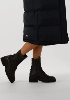 NUBIKK e veterboots fae bobbi><noscript><img width=