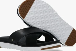 UGG e slippers w kari slide><noscript><img width=